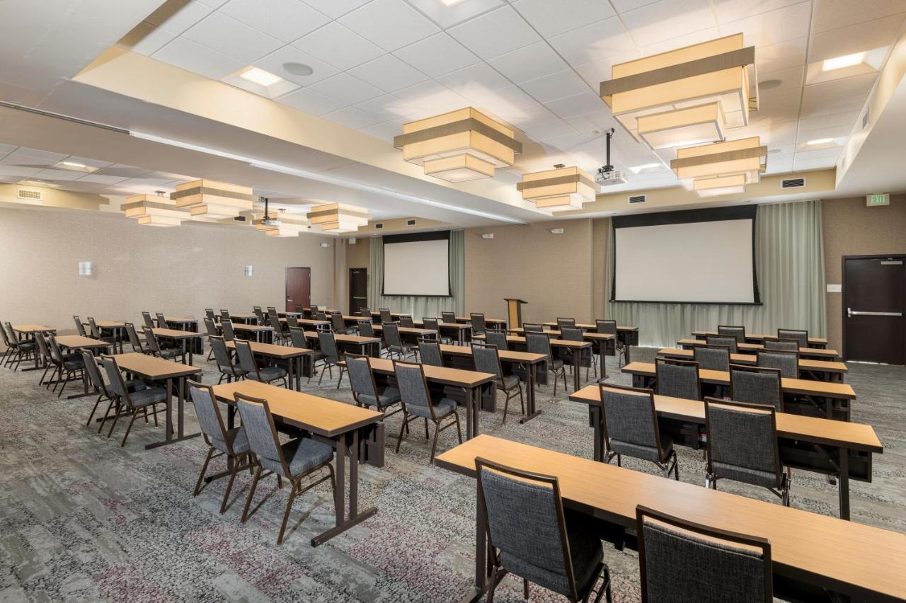 Courtyard By Marriott San Diego Oceanside Hotel Exterior photo