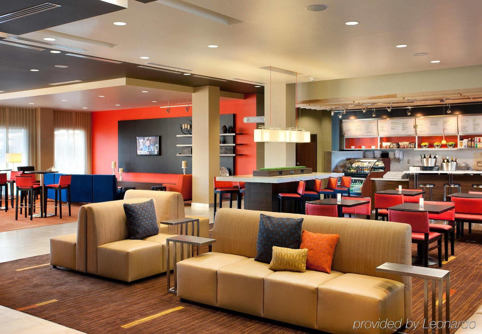 Courtyard By Marriott San Diego Oceanside Hotel Restaurant photo