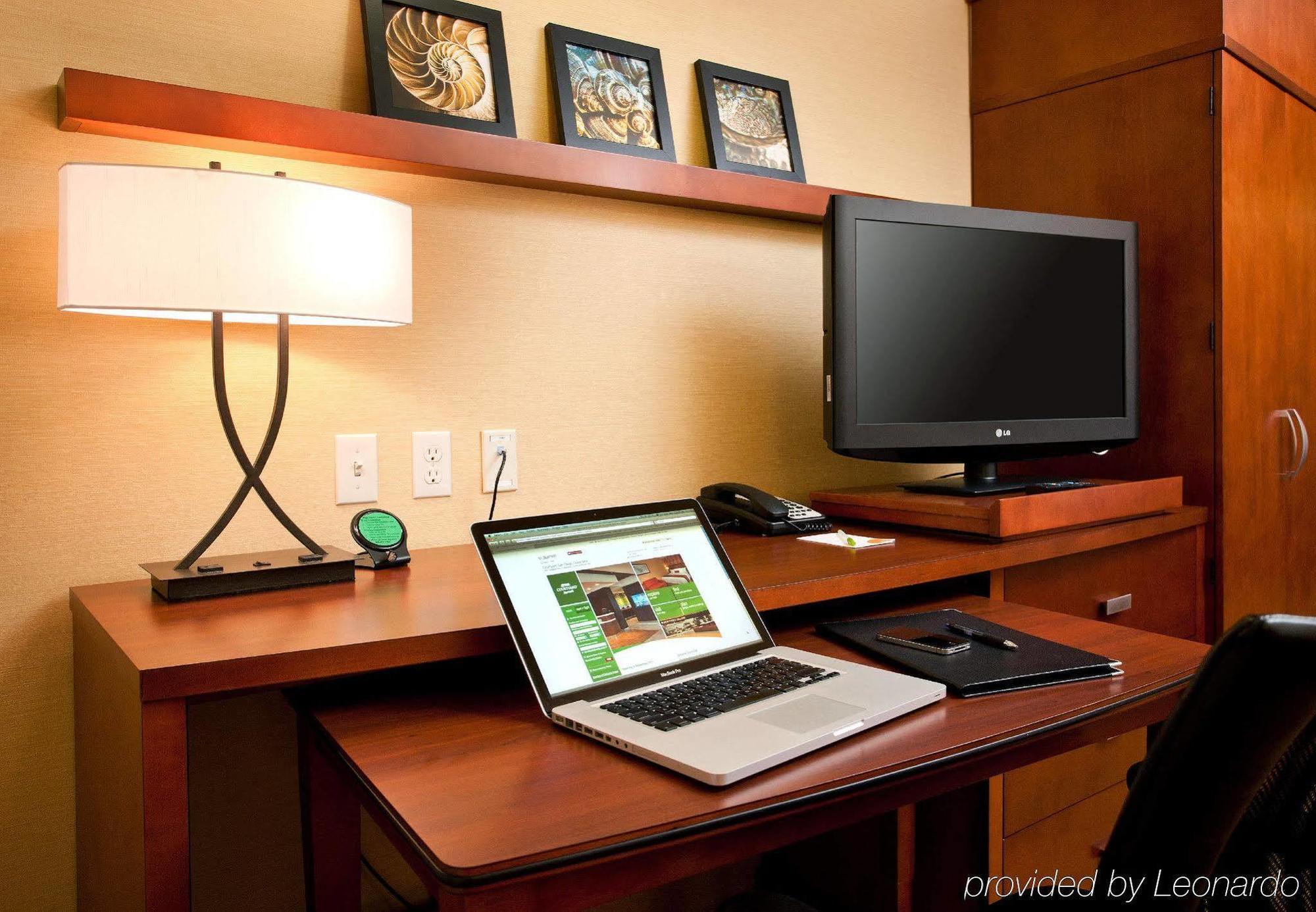 Courtyard By Marriott San Diego Oceanside Hotel Facilities photo