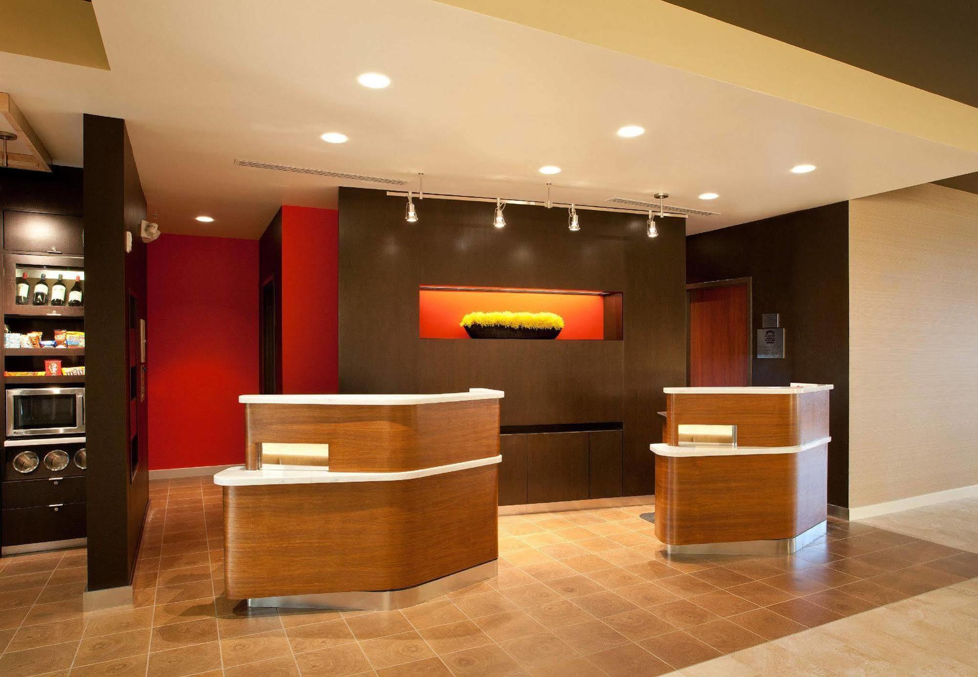 Courtyard By Marriott San Diego Oceanside Hotel Interior photo